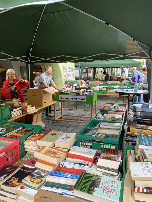 Bücherflohmarkt